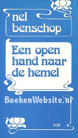 Een open hand naar de hemel