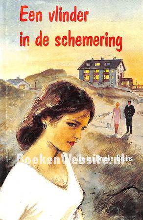 Een vlinder in de schemering