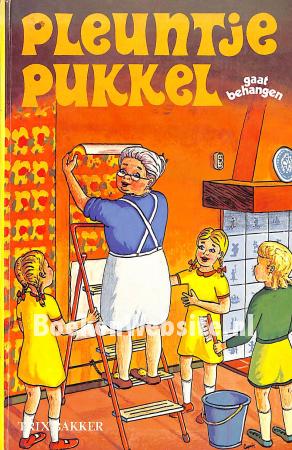 Pleuntje Pukkel gaat behangen